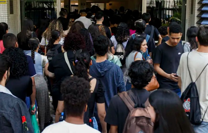 Estudantes começam a receber primeira parcela do Programa Pé-de-Meia