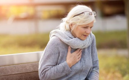 Insônia, depressão e estresse elevam  risco de arritmia cardíaca pós-menopausa