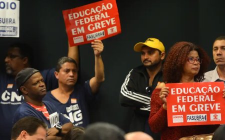 Professores e servidores de federais entram em greve