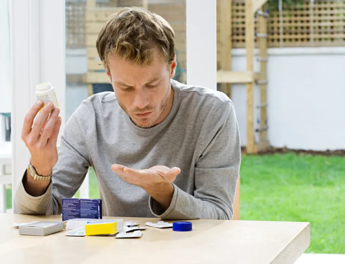Remédios que você não deve tomar sem orientação