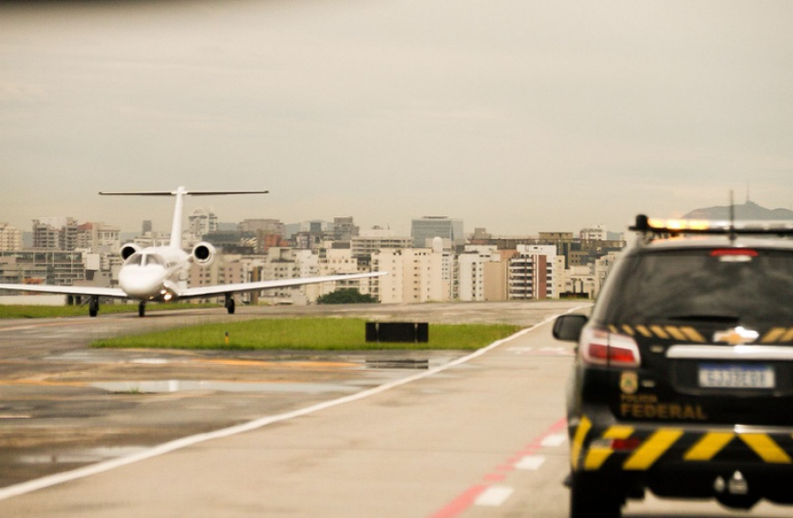 PF apreende cocaína e prende 7 em Guarulhos