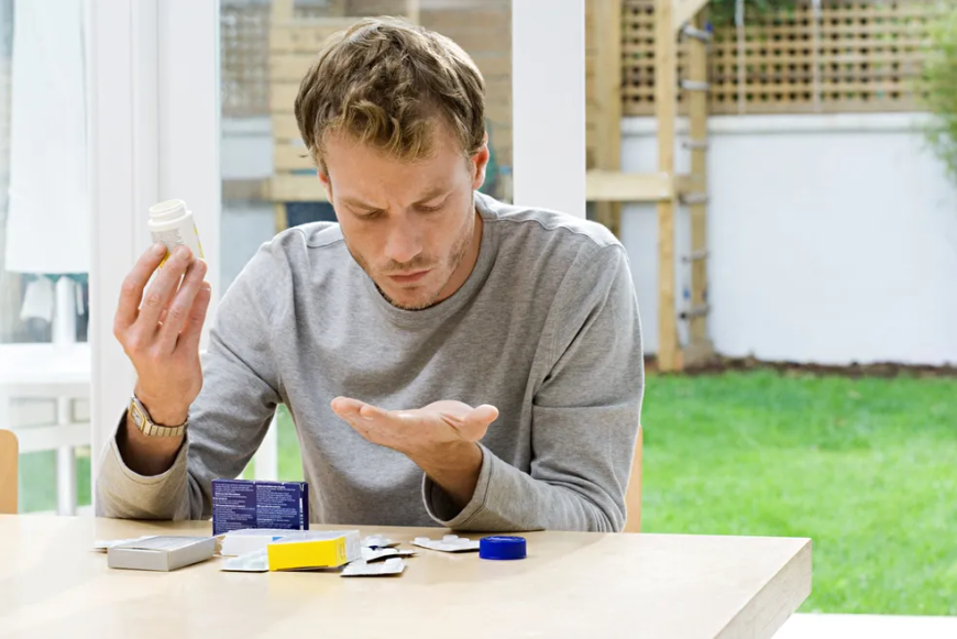 Remédios que você não deve tomar sem orientação