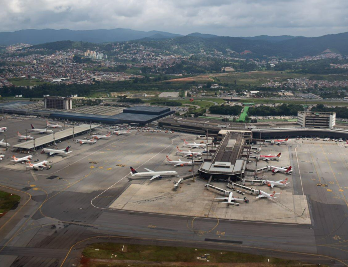 Voo da Latam retorna após falha rumo a Nova York