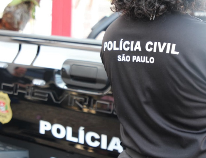 Polícia descobre central de golpes em imóvel de luxo em SP