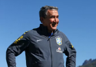 Carlos Alberto Parreira apresenta piora e passa por cirurgia