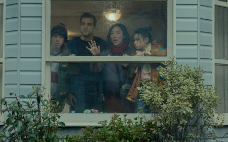 A Última Casa, novo filme da Netflix com Wagner Moura e Greta Lee, ganha trailer