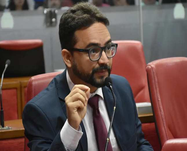 TCE-PB rejeita recurso e mantém reprovação de contas de Tibério Limeira do 'cartão alimentação'