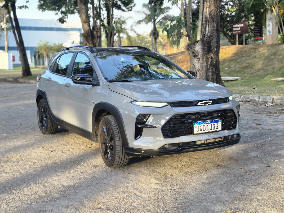 Testamos o Chevrolet Sonic RS: SUV cupê aposta no visual esportivo, entrega boa dirigibilidade, mas decepciona na autonomia