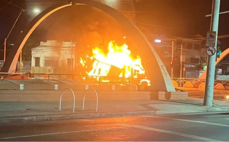 Colisão violenta incendeia caminhão durante madrugada em Campos dos Goytacazes RJ