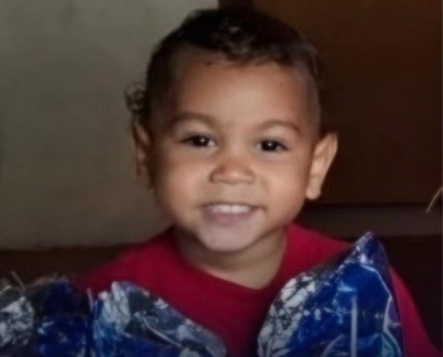 Menino de 3 anos agredido por pai morre no RS