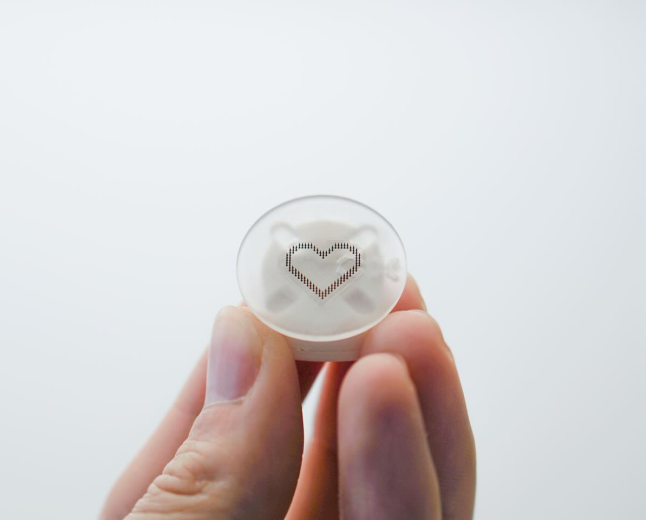 Nova tecnologia de microagulhas pode transformar a forma de fazer tatuagens