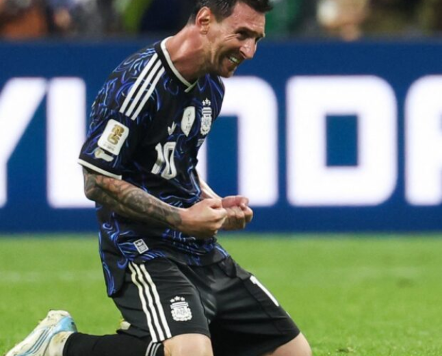 Garra argentina derruba ingleses no fim e garante vaga