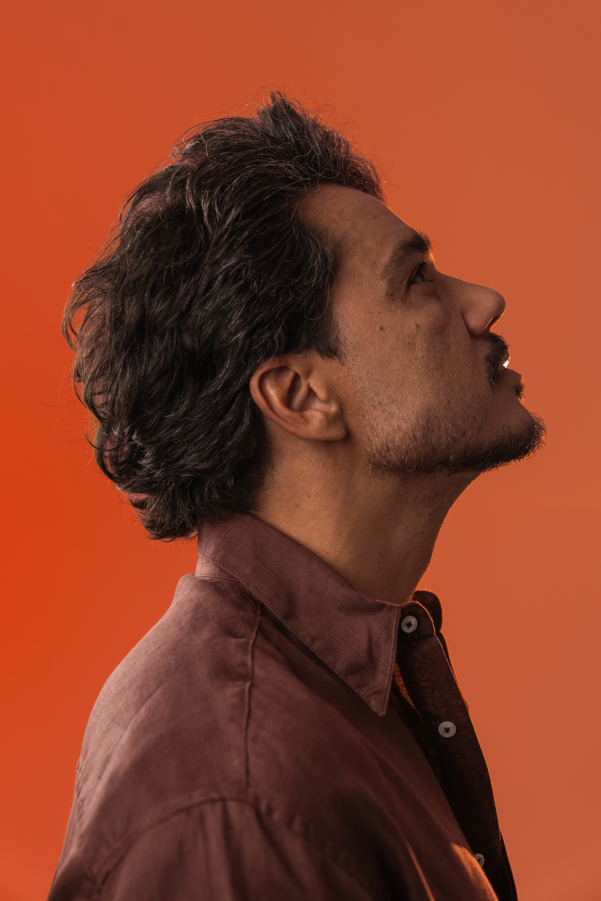 Tio Ander apresenta 'Tá tudo bem', novo single de seu projeto autoral