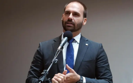 Caixa leiloa apartamento de Eduardo Bolsonaro após falta de pagamento