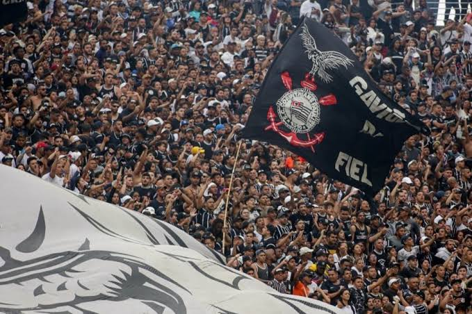 Corinthians busca R$ 150 milhões em vendas para compensar déficit de R$ 246 mi no 1º semestre