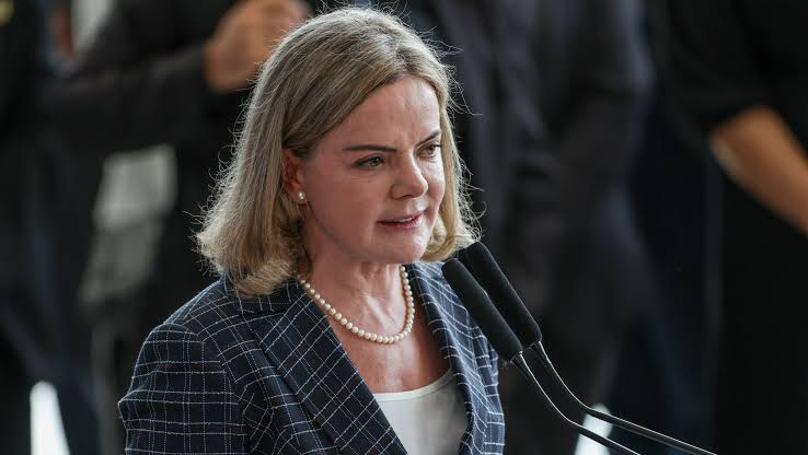 Gleisi diz não ver problema em impeachment de ministro do STF: 'Se tiver crime, tem que ter'