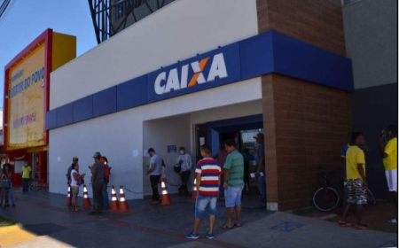 Greve na Caixa é mantida após rejeição de proposta; BB encerra paralisação