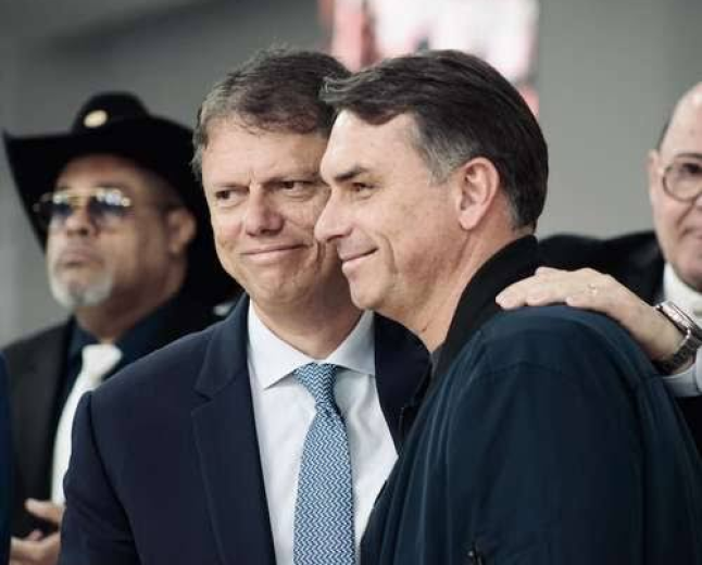 Tarcísio anuncia encontro com Cleitinho para gravar material de campanha