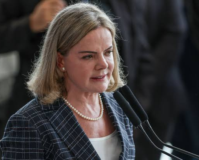 Gleisi diz não ver problema em impeachment de ministro do STF: 'Se tiver crime, tem que ter'