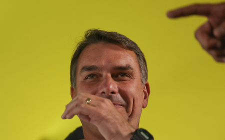 Flávio reafirma compromisso de não disputar reeleição